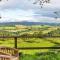 Daffodil, Penruddock Eco & dog friendly lodge with hot tub