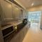 5 bedroom House SE6