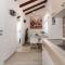 Relax in 2 bedroom app in old town w/AC and WIFI - 罗维尼