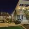 Chalet con piscina y jardín, no fumadores ni fiestas