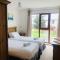 3 bedroom home with free wifi close to Kenmare town