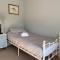 3 Bedroom Cottage Sleeps 5 village location