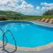 Farmhouse & exclusive outdoor heated pool - Bryn-crug