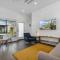 Refreshing 2-bedroom Apartment - 80 Walkscore!