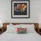 Refreshing 2-bedroom Apartment - 80 Walkscore! - 凤凰城