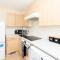 Escape The Matrix - 2 Bed Flat in City Centre with Free Parking - 南安普敦