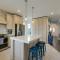 North Wildwood Home with Porch about 3 Blocks to Beach! - شمال وايلدوود
