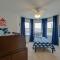 North Wildwood Home with Porch about 3 Blocks to Beach! - شمال وايلدوود