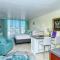 Waterfront Room, Heated Pool, Tiki Bar & Grill