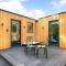 Ruecroft, Penruddock an Eco & dog friendly lodge with a hot tub, 10 minutes from Lake Ullswater
