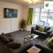 3 Bedroom 2 Bath House By Passionfruitproperties Near Coventry City Centre - Free Wi-fi, Pool Table And Garden - MAC - Coventry
