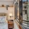 Laurelwood Condominiums 205