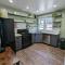 Pinetop Getaway w Sunset Deck & Fire Pit Table