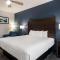 Best Western Plus Lake Dallas Inn & Suites - Lake Dallas