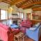 3 Bedroom Cozy Home In Arezzo