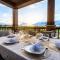 Sunset Casa: Exquisite Home + Golf Lake Views