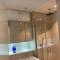 Avisa Stays- London. 2 bedrooms with 2 bathrooms.