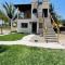 Los Amores Apartments B