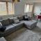 NO 40 - 3 bed all with smart tv FULLY FITTED KITCHEN, Spacious living accommodation, FREE PARKING - ideal for TRADES, reduction for LONG STAYS part of Langley Cottages and Apartments