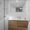 Mooloolaba Waterfront Unit - sleeps 8
