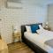Mooloolaba Waterfront Unit - sleeps 8 - Mooloolaba