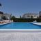 Harmonia 2-BR Apt in Livadia