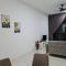 Paradigm Residence 3 bedrooms above Paradigm Mall for 8 pax by GDRAGON HomeStay - Джохор-Бару