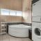 Gorgeous Home In Tarm With Wifi - Tarm