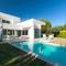 Moderna villa con la piscina climatizada Colinas