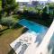 Moderna villa con la piscina climatizada Colinas