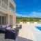 Holiday House Nova