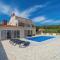 Holiday House Nova
