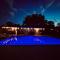 Private Backyard Oasis! Hot Tub & Salt Water Pool! - Sarasota