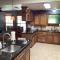 The Manor- 4 BR Home with Pool Table, Swimming Pond and Sand Volleyball - Montgomery