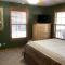 The Manor- 4 BR Home with Pool Table, Swimming Pond and Sand Volleyball - Montgomery