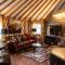 Otter Creek Luxury Yurt - Creekside Glamping with Private Hot Tub - Topton