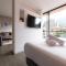 The Equilibrium Collection in Centro Internacional