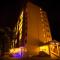 Bidwood Suite Hotel, Opposite Sarit Centre