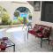 Mahinas Lodge