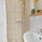 2 Bedroom Beautiful Home In Tranekær - Транекер