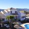 Villa Rosada - luxurious 3-bedroom villa with garden and pool - Cantoria