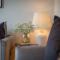 Stunning 2 bed flat with parking, and garden with mountain views - 克里夫