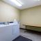 Super 8 by Wyndham Nixa/Springfield Area