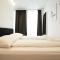 Posh studio with a king-size bed and modern design - Vídeň