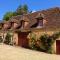 La Tuilerie Grange (Adults only gite) with two en-suite double bedrooms - Le Bugue