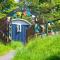 Nutkins Luxury Shepherd Hut with hot tub close to Lyme Regis - Uplyme