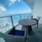 STAY AT THE TOP WITH AMAZING VIEWS By rent4us - 好莱坞