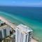STAY AT THE TOP WITH AMAZING VIEWS By rent4us - 好莱坞