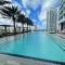 STAY AT THE TOP WITH AMAZING VIEWS By rent4us - 好莱坞
