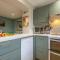 4 Gravel Hill